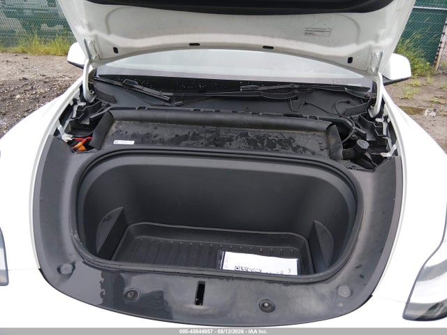 Продаж на аукціоні авто 2022 Tesla Model Y Long Range Dual Motor All-wheel Drive, vin: 7SAYGDEE1NF332650, номер лоту: 45844957