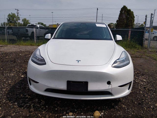 Продаж на аукціоні авто 2022 Tesla Model Y Long Range Dual Motor All-wheel Drive, vin: 7SAYGDEE1NF332650, номер лоту: 45844957