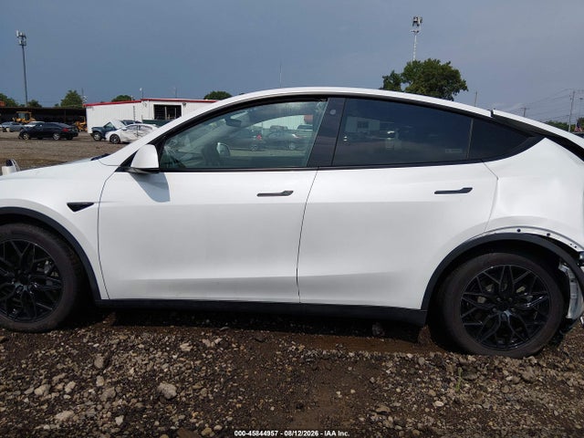 Продаж на аукціоні авто 2022 Tesla Model Y Long Range Dual Motor All-wheel Drive, vin: 7SAYGDEE1NF332650, номер лоту: 45844957