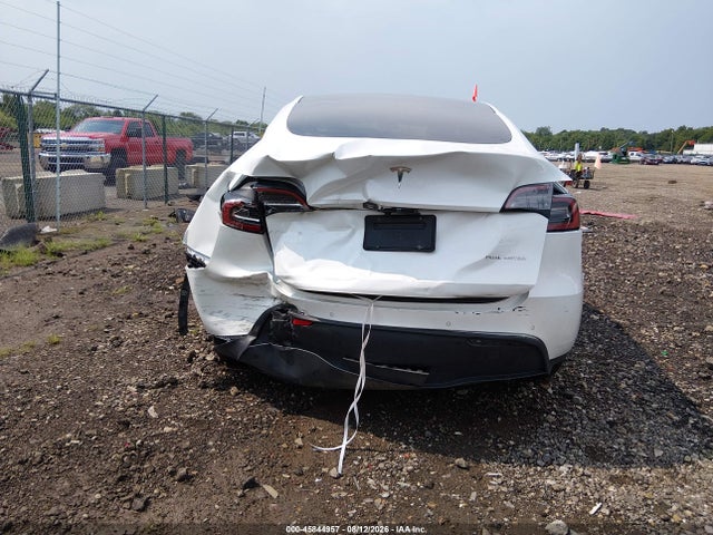Продаж на аукціоні авто 2022 Tesla Model Y Long Range Dual Motor All-wheel Drive, vin: 7SAYGDEE1NF332650, номер лоту: 45844957
