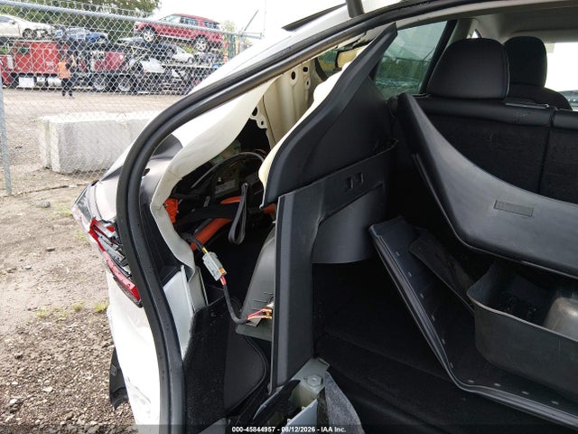 Продаж на аукціоні авто 2022 Tesla Model Y Long Range Dual Motor All-wheel Drive, vin: 7SAYGDEE1NF332650, номер лоту: 45844957