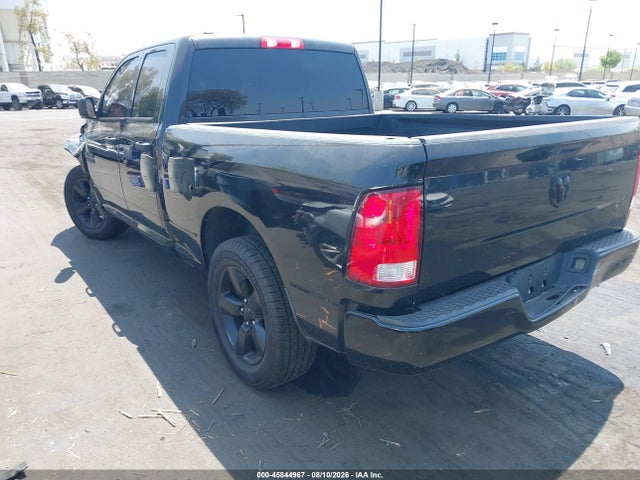1C6RR6FGXJS266739 RAM 1500 Express 4x2 6&#039;4 Box