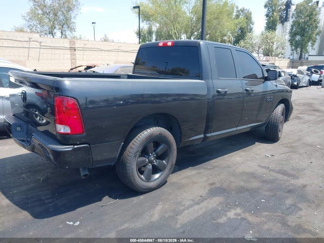 1C6RR6FGXJS266739 RAM 1500 Express 4x2 6&#039;4 Box