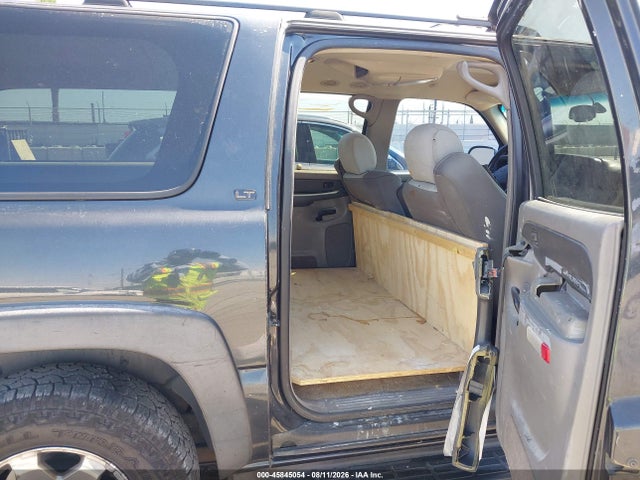 2003 Chevrolet Suburban 1500 Lt მანქანა იყიდება აუქციონზე, vin: 3GNEC16T63G230668, აუქციონის ნომერი: 45845054