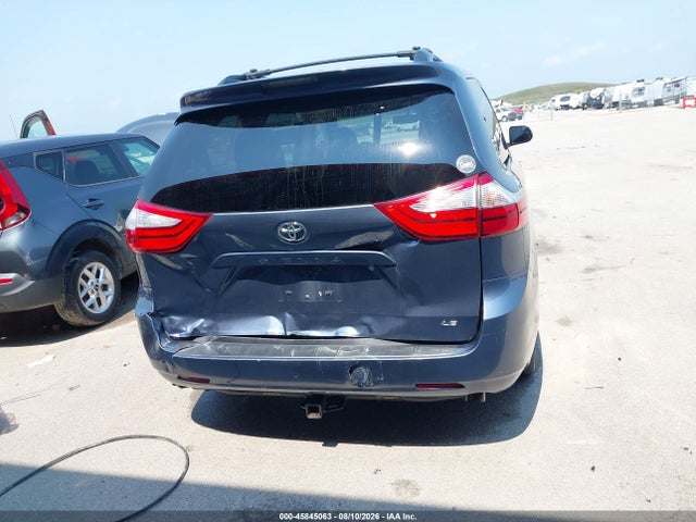 5TDKK3DC1FS682966 Toyota Sienna Le 8 Passenger