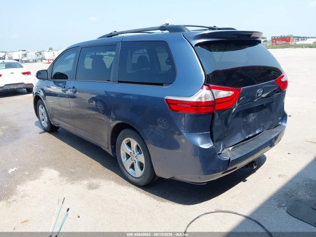 5TDKK3DC1FS682966 Toyota Sienna Le 8 Passenger