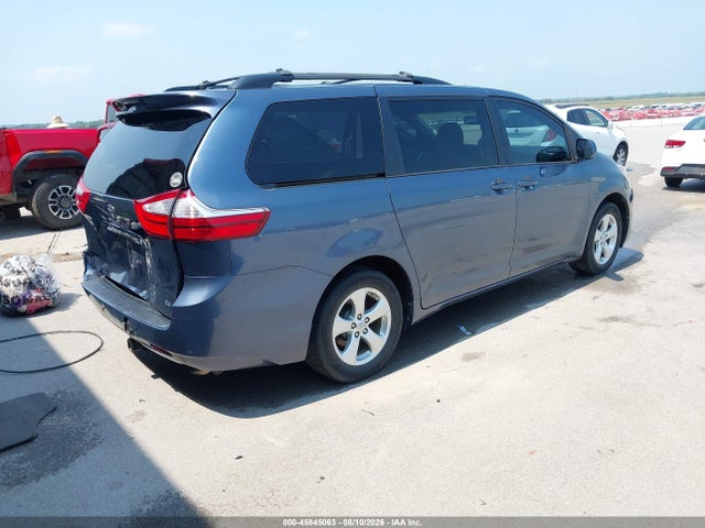 5TDKK3DC1FS682966 Toyota Sienna Le 8 Passenger