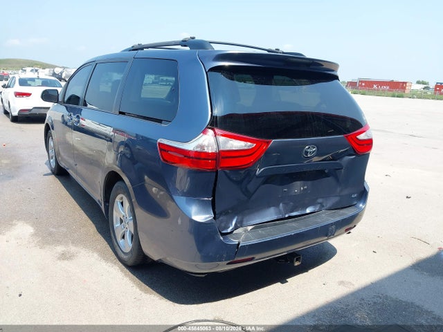 5TDKK3DC1FS682966 Toyota Sienna Le 8 Passenger