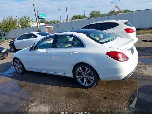 2017 Mercedes-benz C 300 მანქანა იყიდება აუქციონზე, vin: 55SWF4JB8HU205917, აუქციონის ნომერი: 45845134
