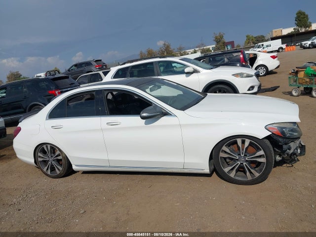 45845151 :رقم المزاد ، 55SWF4KB4FU021697 vin ، 2015 Mercedes-benz C 300 4matic مزاد بيع
