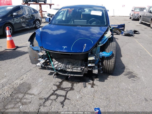 2021 Tesla Model 3 Performance Dual Motor All-wheel Drive მანქანა იყიდება აუქციონზე, vin: 5YJ3E1EC6MF914137, აუქციონის ნომერი: 45845209