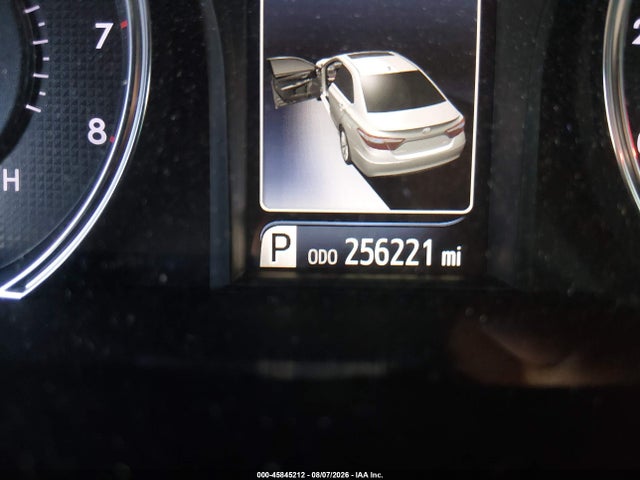 4T1BF1FK0GU138805 Toyota CAMRY SE