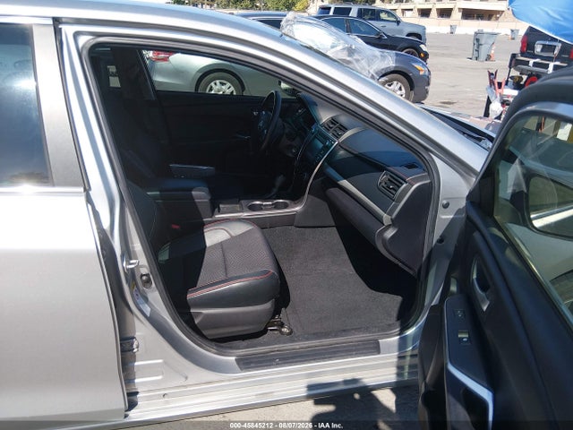 4T1BF1FK0GU138805 Toyota CAMRY SE