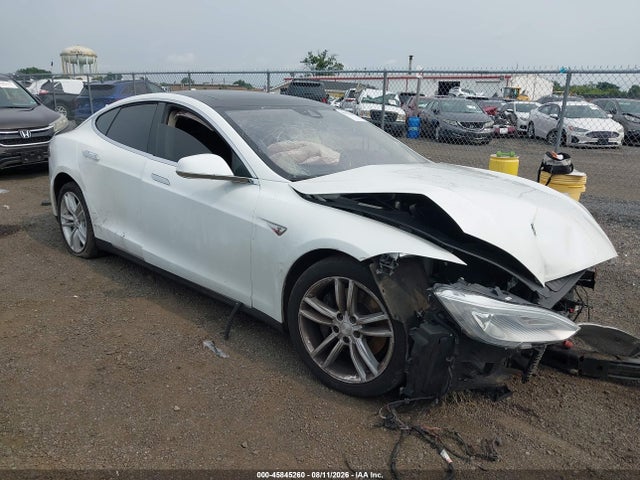 2015 Tesla Model S მანქანა იყიდება აუქციონზე, vin: 5YJSA1S27FF099923, აუქციონის ნომერი: 45845260