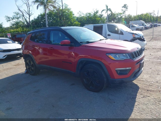 45845274 :رقم المزاد ، 3C4NJDBB0JT395004 vin ، 2018 Jeep Compass Altitude 4x4 مزاد بيع