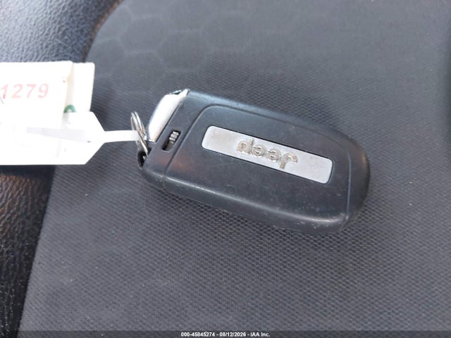 45845274 :رقم المزاد ، 3C4NJDBB0JT395004 vin ، 2018 Jeep Compass Altitude 4x4 مزاد بيع