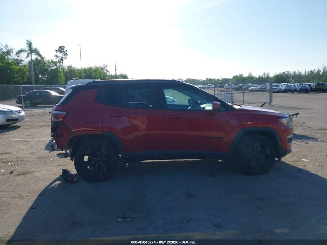 45845274 :رقم المزاد ، 3C4NJDBB0JT395004 vin ، 2018 Jeep Compass Altitude 4x4 مزاد بيع