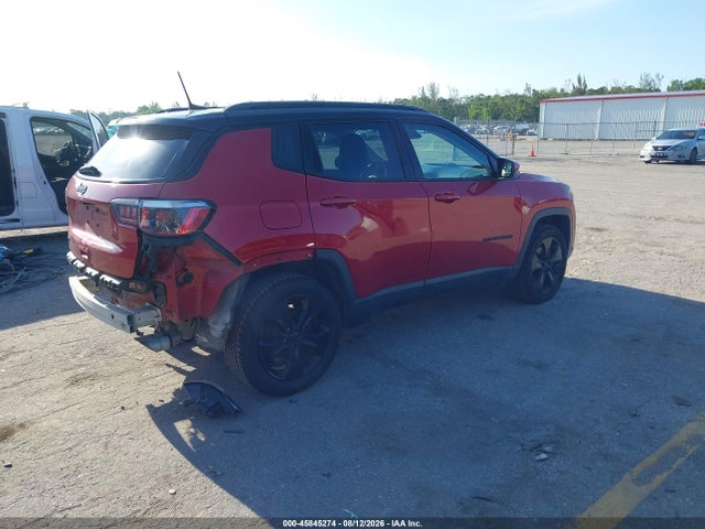 45845274 :رقم المزاد ، 3C4NJDBB0JT395004 vin ، 2018 Jeep Compass Altitude 4x4 مزاد بيع