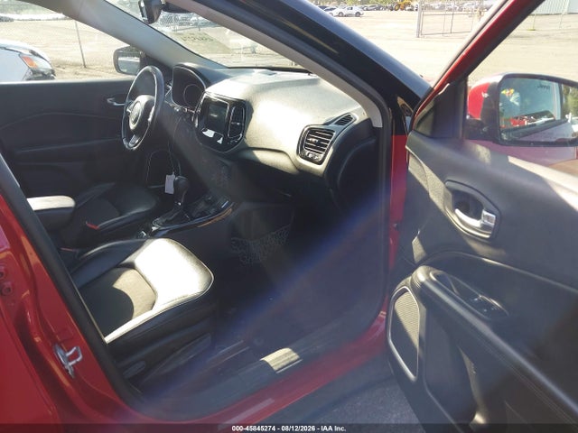 45845274 :رقم المزاد ، 3C4NJDBB0JT395004 vin ، 2018 Jeep Compass Altitude 4x4 مزاد بيع