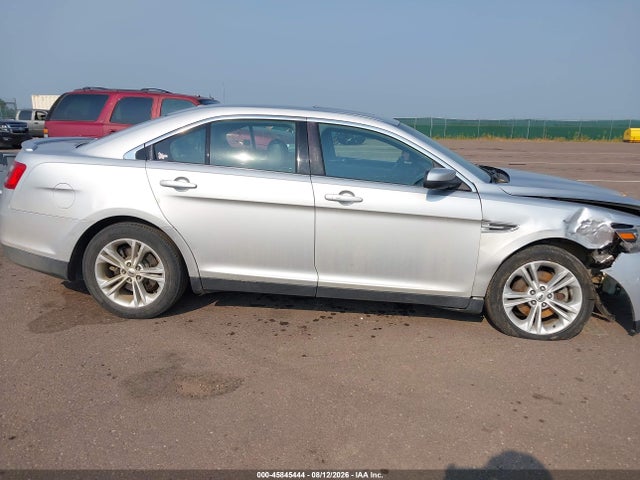 2015 Ford Taurus Sel მანქანა იყიდება აუქციონზე, vin: 1FAHP2E89FG176673, აუქციონის ნომერი: 45845444