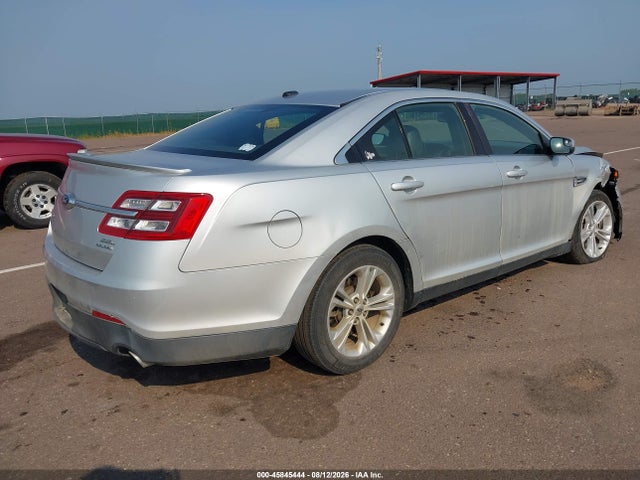 2015 Ford Taurus Sel მანქანა იყიდება აუქციონზე, vin: 1FAHP2E89FG176673, აუქციონის ნომერი: 45845444