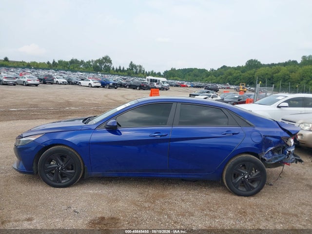 Продажа на аукционе авто 2022 Hyundai Elantra Sel, vin: 5NPLS4AG8NH085870, номер лота: 45845450