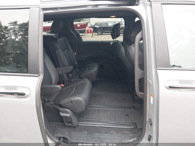 Продажа на аукционе авто 2025 Toyota Sienna Woodland Edition, vin: 5TDCSKFC6SS176877, номер лота: 45845461