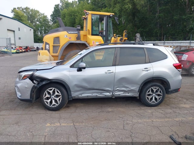 Продажа на аукционе авто 2021 Subaru Forester Premium, vin: JF2SKAJC0MH588797, номер лота: 45845498