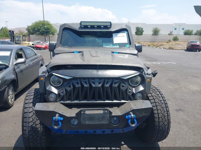 1C4BJWDG1GL215315 Jeep Wrangler Unlimited Sport