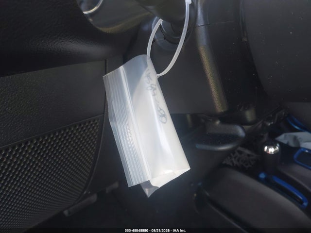 1C4BJWDG1GL215315 Jeep Wrangler Unlimited Sport