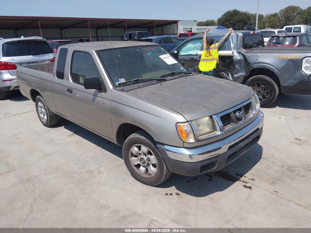 45845595 :رقم المزاد ، 1N6DD26S0YC359091 vin ، 2000 Nissan Frontier Xe مزاد بيع