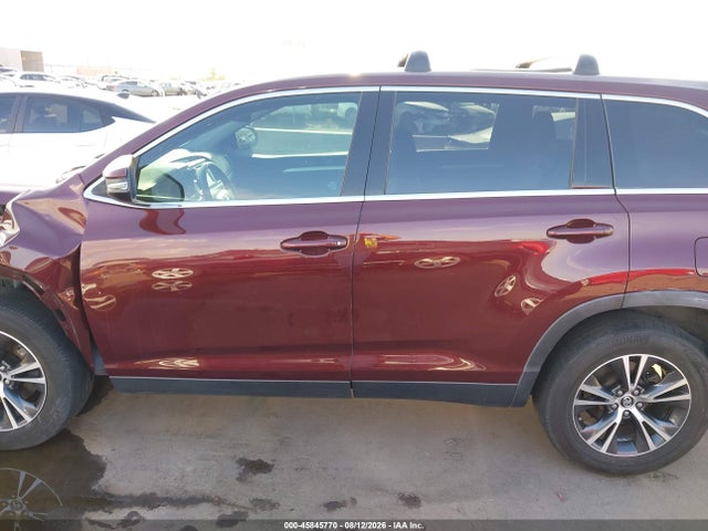 Продажа на аукционе авто 2019 Toyota Highlander Le, vin: 5TDZZRFH6KS358878, номер лота: 45845770