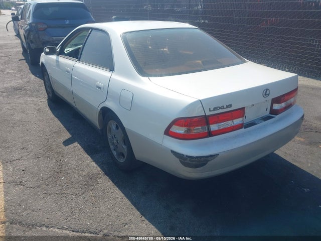 2001 Lexus Es 300 მანქანა იყიდება აუქციონზე, vin: JT8BF28GX10311441, აუქციონის ნომერი: 45845780