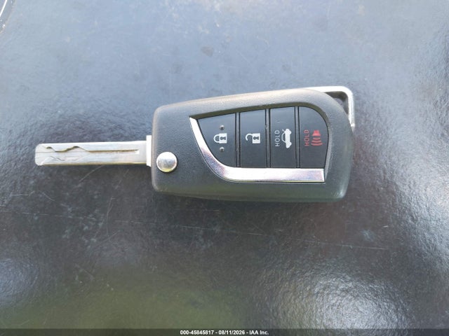 4T1C11AK9NU006939 Toyota CAMRY LE