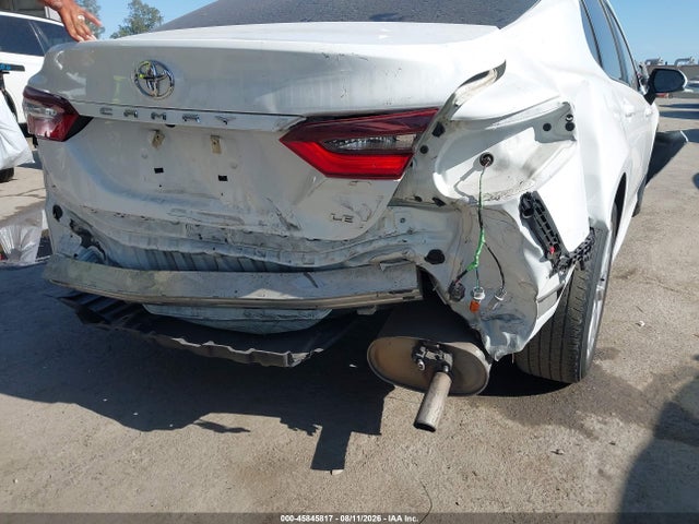 4T1C11AK9NU006939 Toyota CAMRY LE