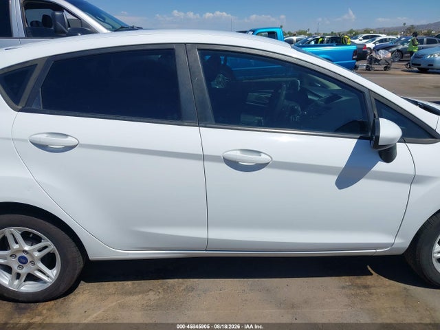 45845905 :رقم المزاد ، 3FADP4EJ1HM104257 vin ، 2017 Ford Fiesta Se مزاد بيع
