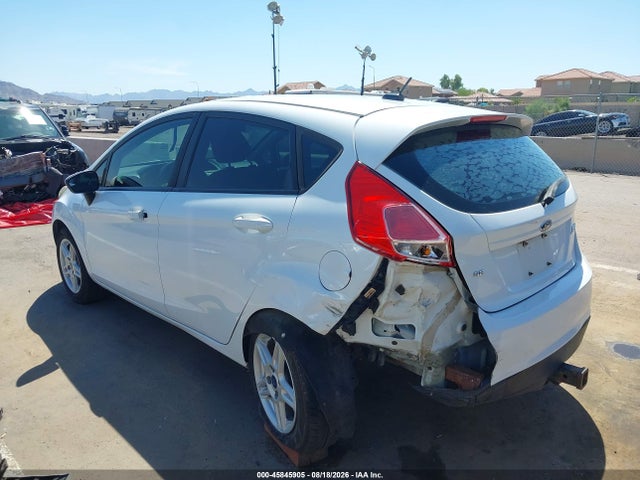 45845905 :رقم المزاد ، 3FADP4EJ1HM104257 vin ، 2017 Ford Fiesta Se مزاد بيع