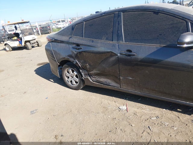 Toyota Prius Two Eco 2018 JTDKARFU8J3548526 Image 18