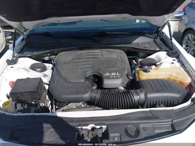 Chrysler 300C 2014 2C3CCAEG2EH252825 Image 10