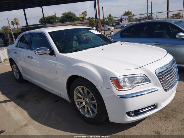 Chrysler 300C 2014 2C3CCAEG2EH252825 Image 14