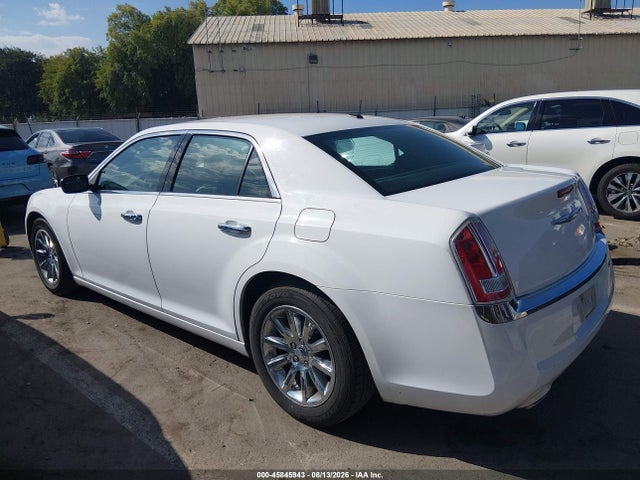 Chrysler 300C 2014 2C3CCAEG2EH252825 Image 15
