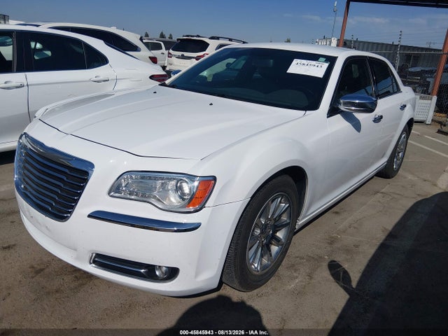 Chrysler 300C 2014 2C3CCAEG2EH252825 Image 2