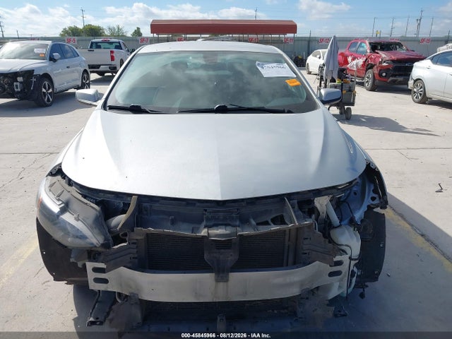 1G1ZD5ST3NF172973 Chevrolet Malibu Fwd Lt