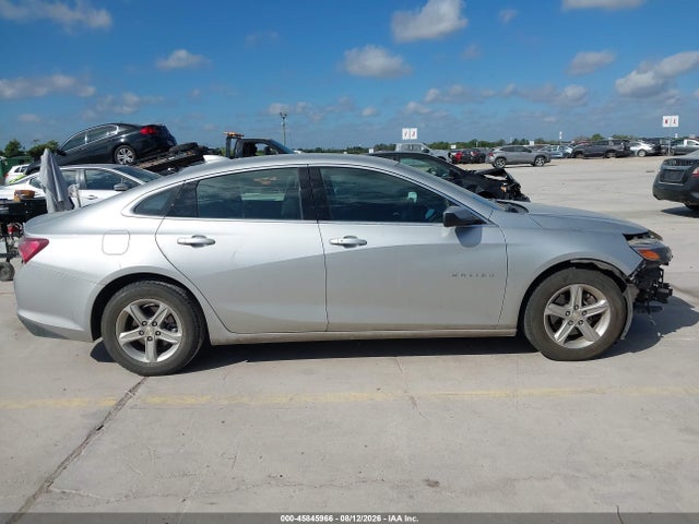 1G1ZD5ST3NF172973 Chevrolet Malibu Fwd Lt