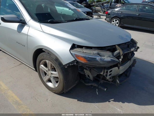1G1ZD5ST3NF172973 Chevrolet Malibu Fwd Lt