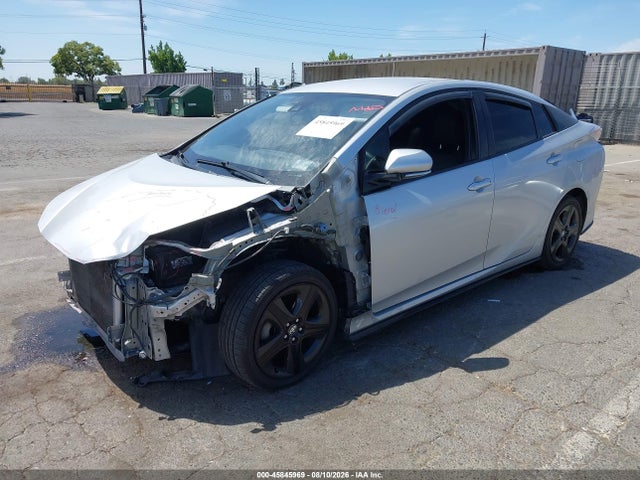 Toyota Prius Four Touring 2017 JTDKARFU7H3536720 Image 2