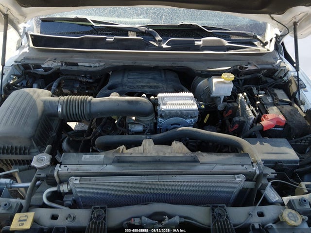 1C6SRFFT3NN444204 RAM 1500 Big Horn 4x4 5&#039;7 Box