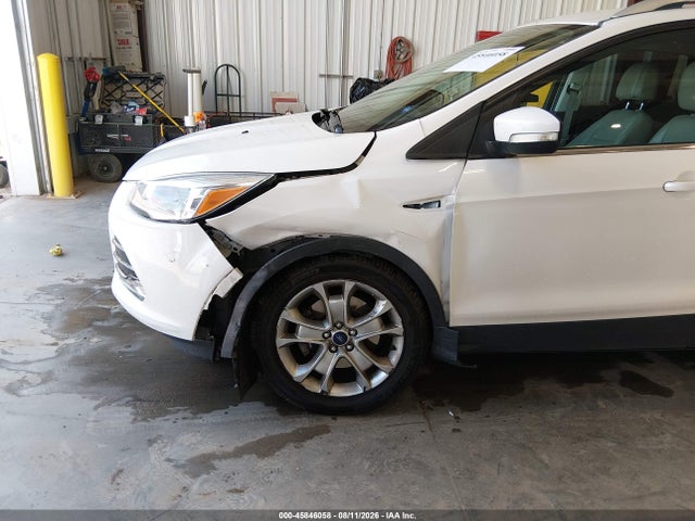 1FMCU9J9XGUC30663 Ford Escape Titanium