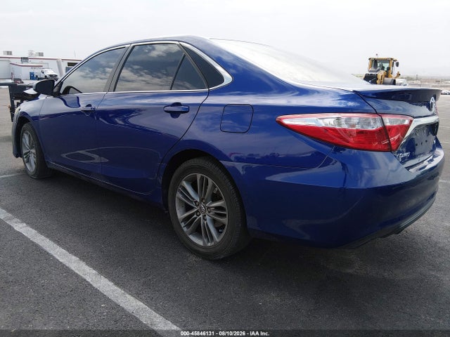 45846131 :رقم المزاد ، 4T1BF1FK0FU921346 vin ، 2015 Toyota Camry Se مزاد بيع