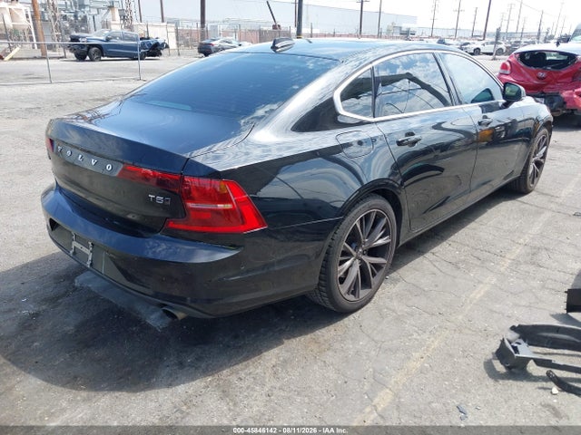 45846142 :رقم المزاد ، LVY982MK0JP039101 vin ، 2018 Volvo S90 T5 Momentum مزاد بيع